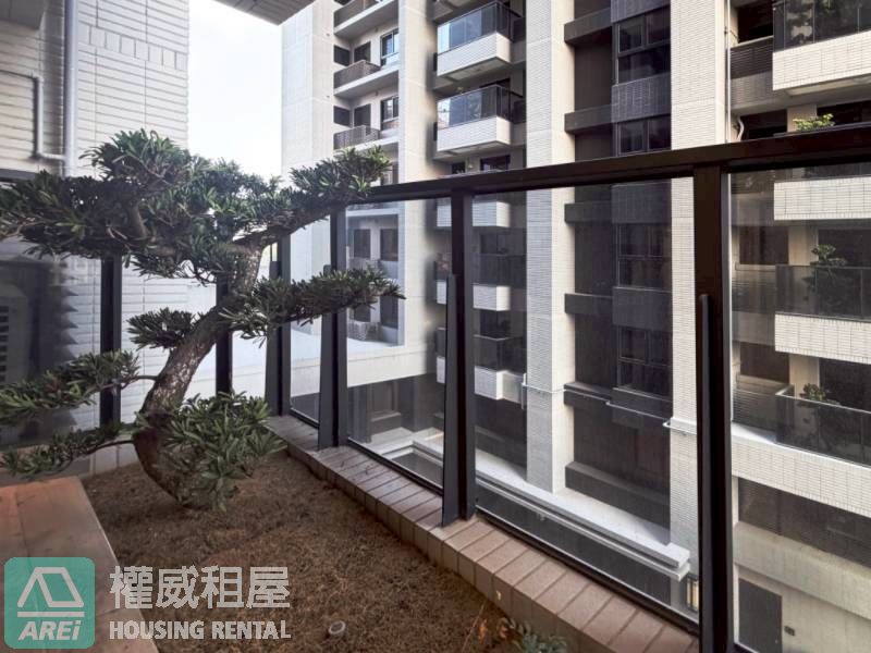 鳳凰信義| 岡山捷運宅| 兩房可租補| 樂購百貨x高醫岡山醫院