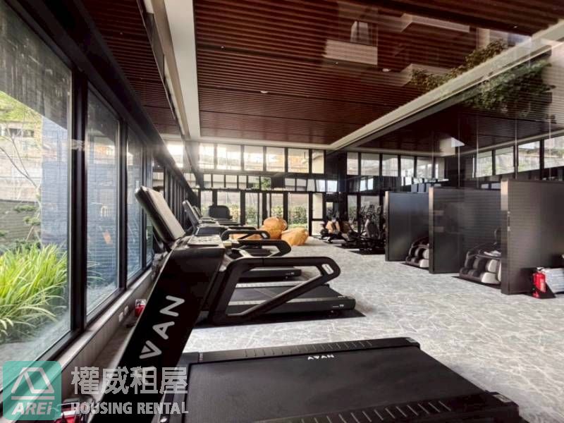 鳳凰信義| 岡山捷運宅| 兩房可租補| 樂購百貨x高醫岡山醫院