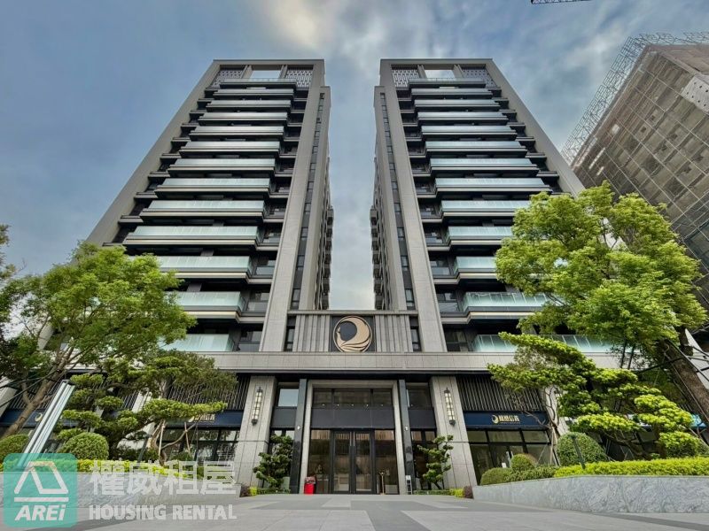 鳳凰信義| 岡山捷運宅| 兩房可租補| 樂購百貨x高醫岡山醫院