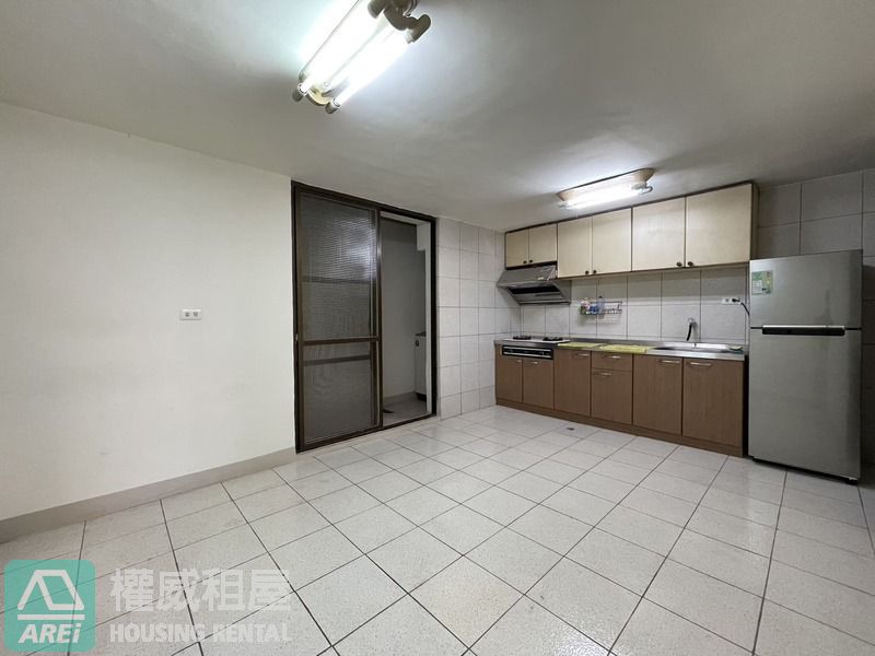 橋頭仕豐南路五房透天車墅