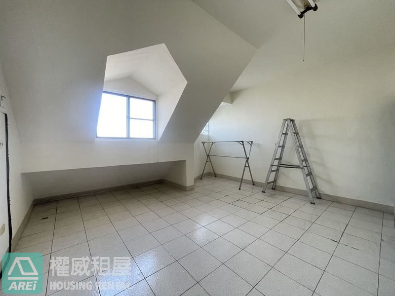 橋頭仕豐南路五房透天車墅