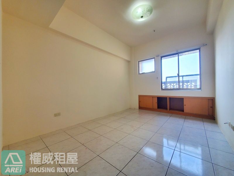 租補三房空屋∣前金幸福川∣皇家之戀景觀高樓