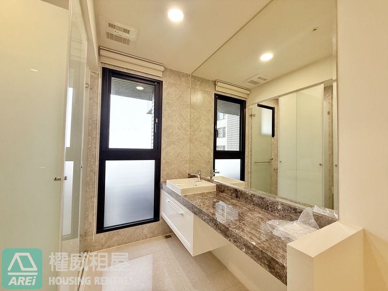 蓮池潭品味太普美術海雙主臥2+1房平車