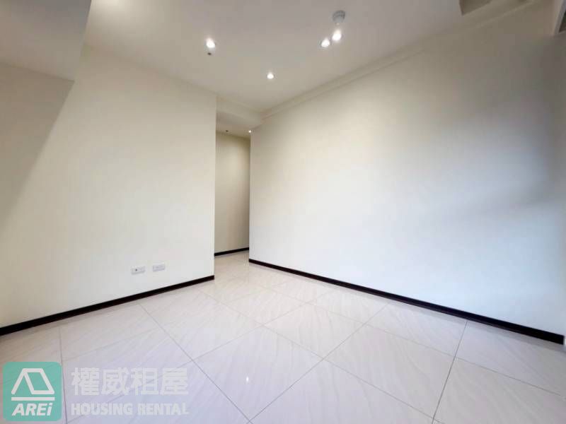 美術館特區| 美術白天鵝| 奢華景觀宅| 2+1房平車