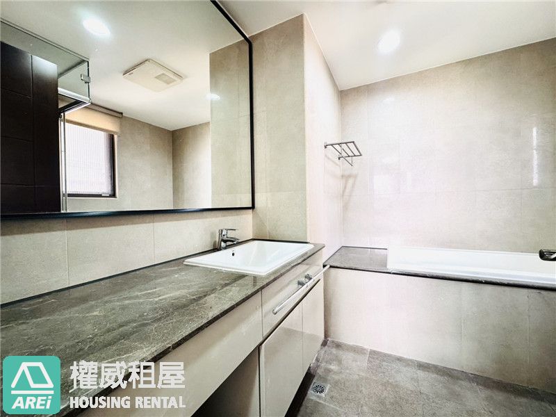 ✨R8三多商圈｜聚馥現代白亮3+1書房平車宅