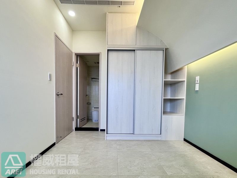 興富發博愛｜R12後驛熱河商圈｜高質感三房大平車