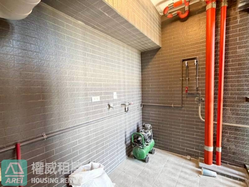 和築豐光|輕軌高雄高工|秒殺高樓採光兩房兩衛