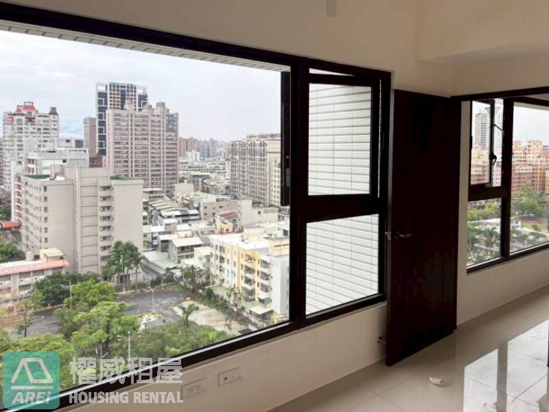 和築豐光|輕軌高雄高工|秒殺高樓採光兩房兩衛