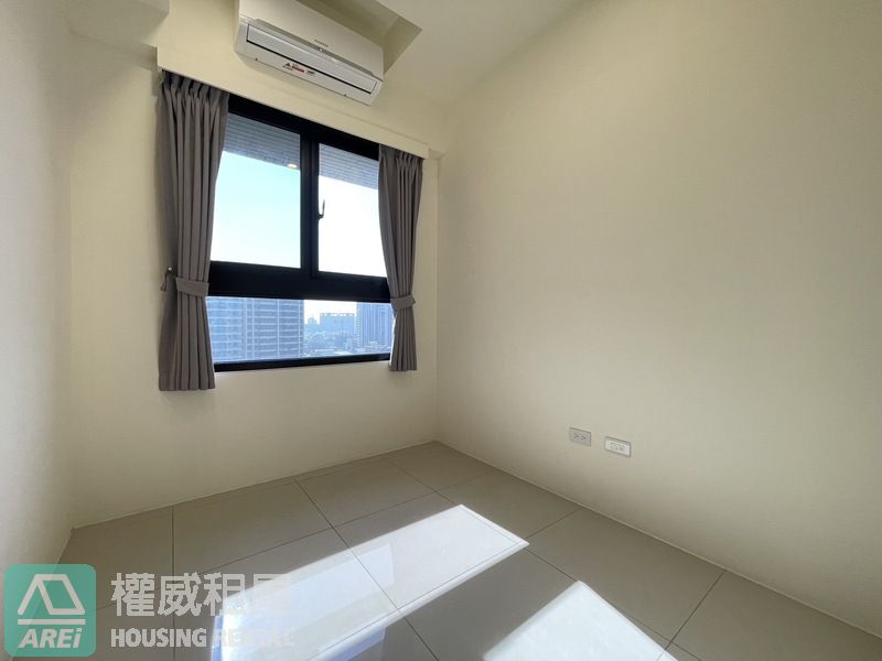 高大崑庭馥御全新採光簡約三房平車