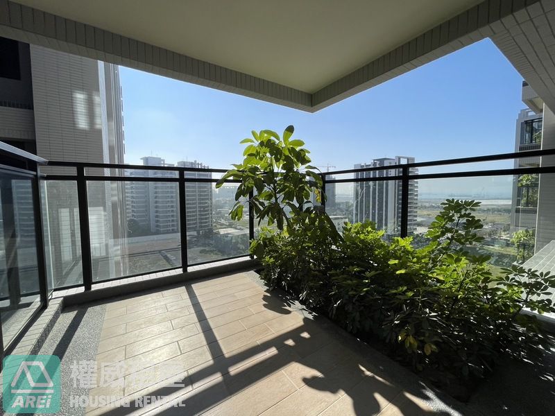 高大崑庭馥御全新採光簡約三房平車