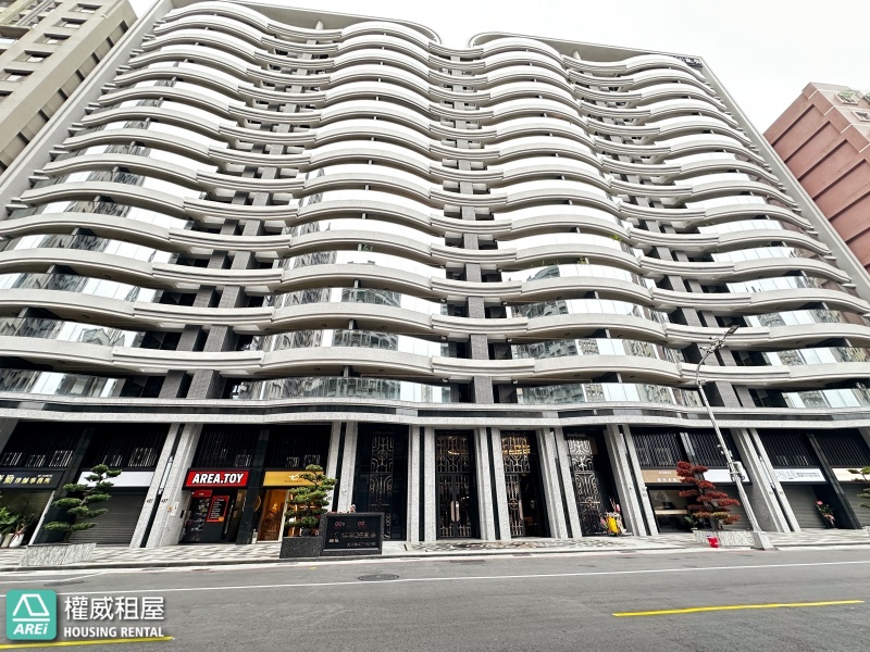 靜謐文川路 遇見26重奏：花園環抱，質感裝潢，讓生活從容慢下來。