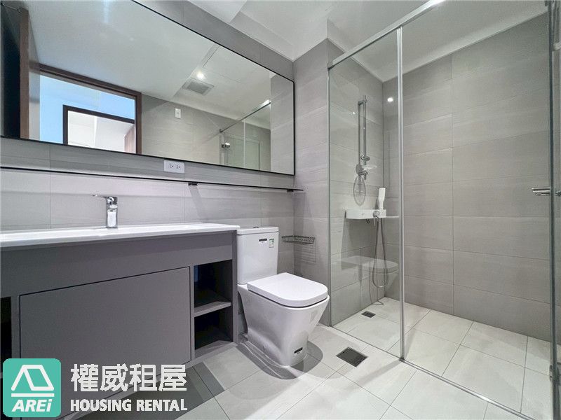 高雄大學京城柏克萊正3房景觀平車★家具齊★