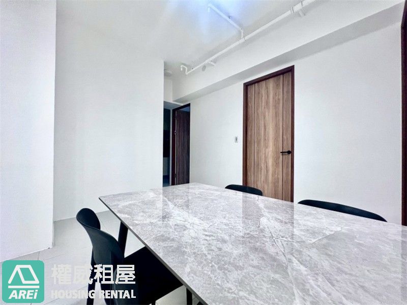 高雄大學京城柏克萊正3房景觀平車★家具齊★