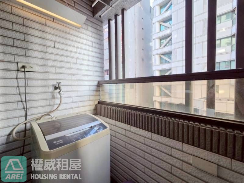 R14巨蛋MRT｜漢神巨蛋｜聯上F1｜隱奢美學寓所1+1房．可租補