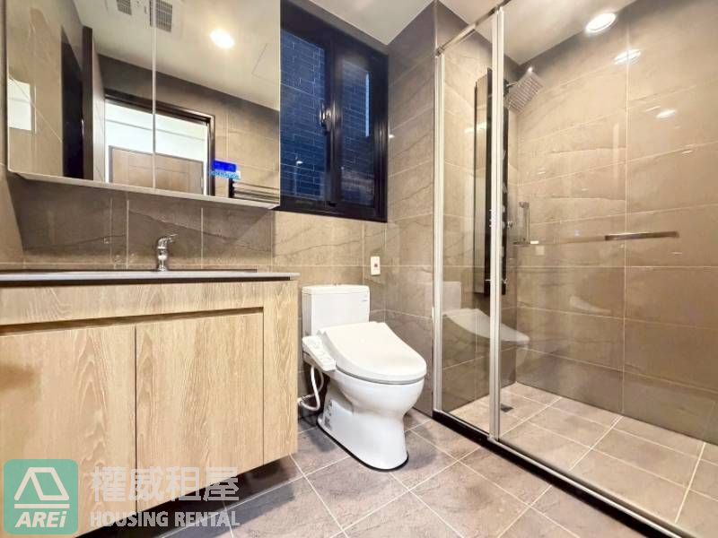 左營高鐵| 三鐵共構| 棋琴26重奏質感2房| 可租補*家俱後補