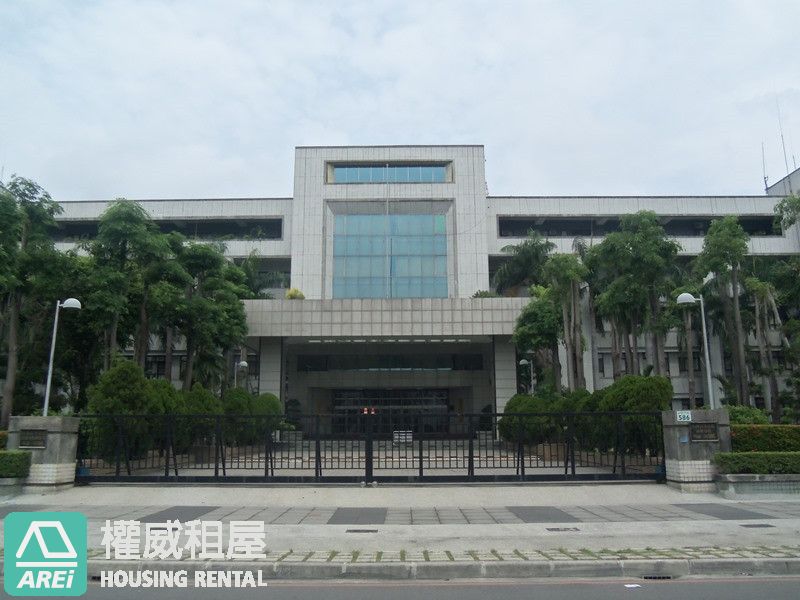 🏛️ 凹子底森林公園｜京城巴黎・簡而不凡的質感生活2房