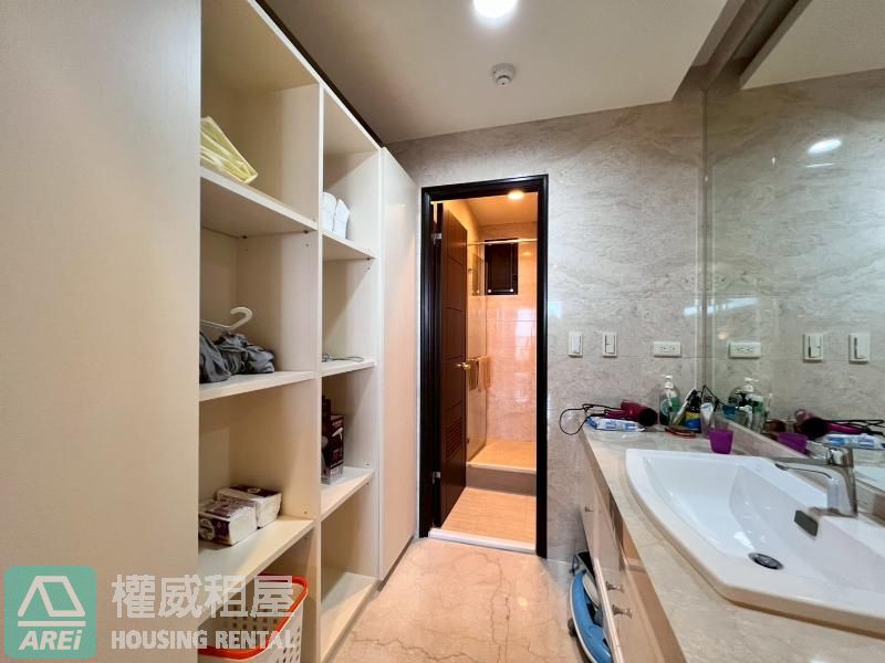 🌿俯瞰美術館景觀|美術君臨 3+1房平車