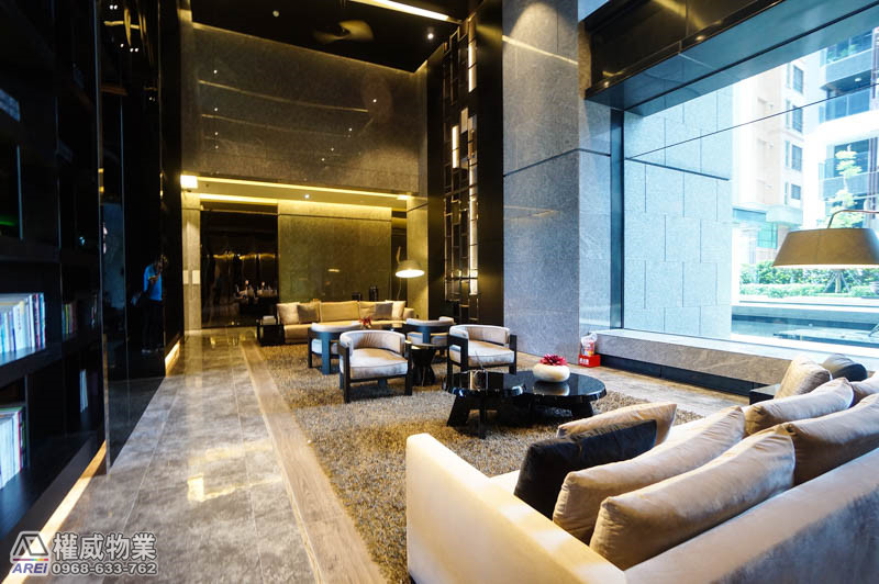 🌿俯瞰美術館景觀|美術君臨 3+1房平車