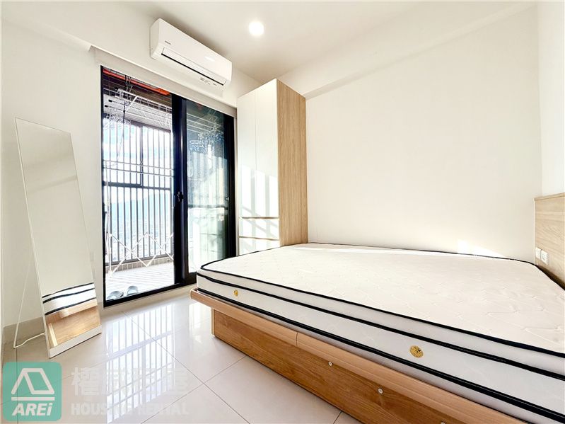 高雄車站MRT站前搶手明亮景觀2+1房