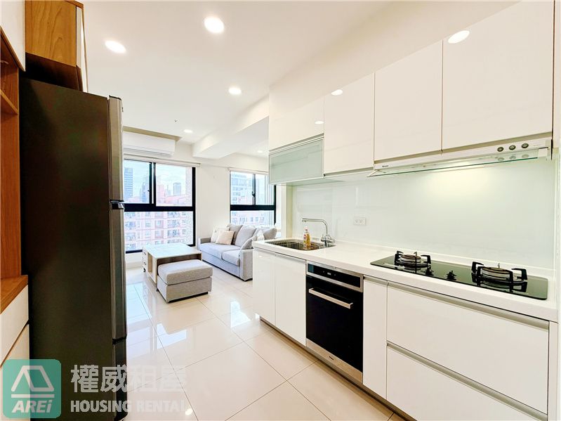 高雄車站MRT站前搶手明亮景觀2+1房