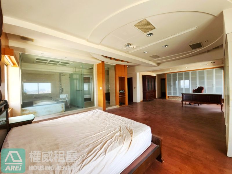 台南東區頂層∣天闕雲端傳奇∣獨立專屬電梯∣室內160坪∣12房3廳5衛7車位