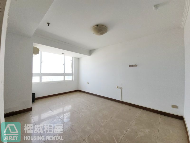 台南東區頂層∣天闕雲端傳奇∣獨立專屬電梯∣室內160坪∣12房3廳5衛7車位