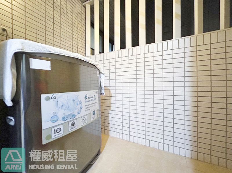 微笑時代高樓舒適一大房平車