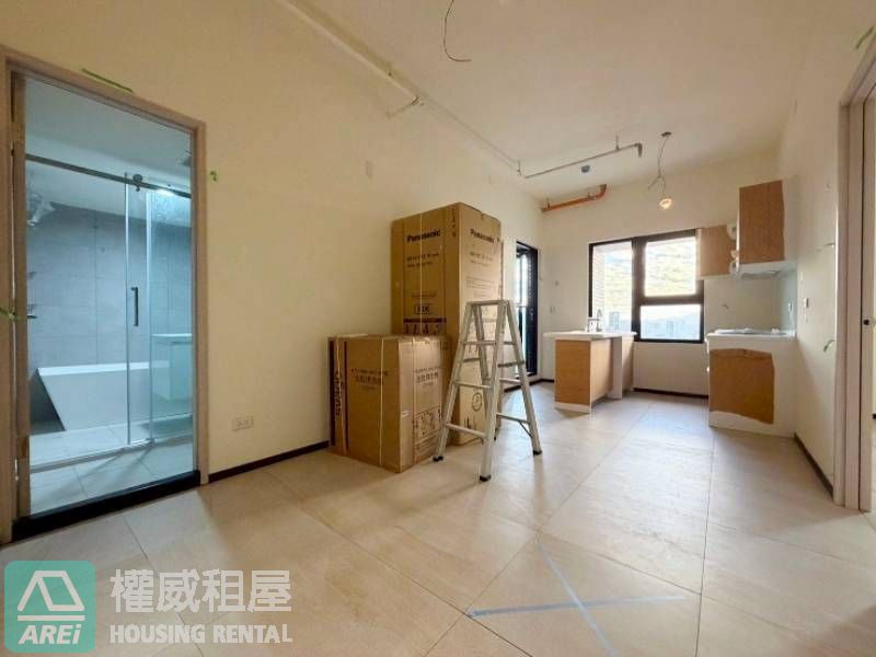 左營 | 興富發鉑愛悅 | 擎天地標．高樓兩房平車