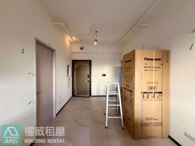 左營 | 興富發鉑愛悅 | 擎天地標．高樓兩房平車