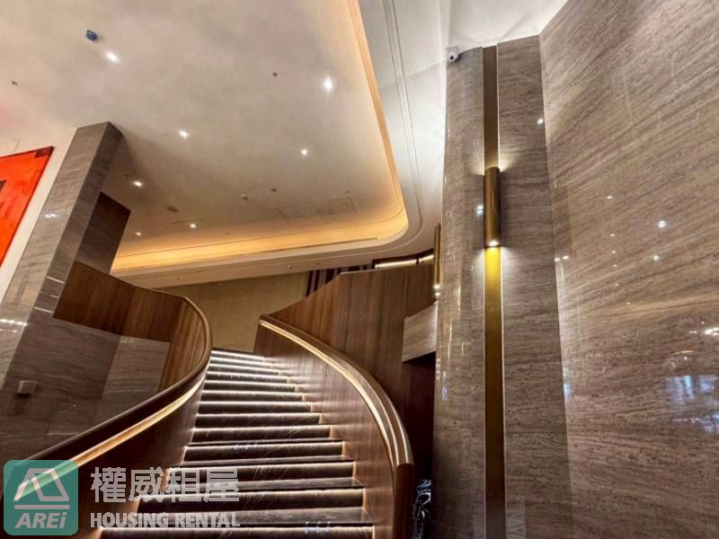 左營 | 興富發鉑愛悅 | 擎天地標．高樓兩房平車