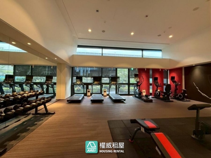 自由朗誦｜全新空屋出租含車位｜歡迎您來布置屬於您的空間