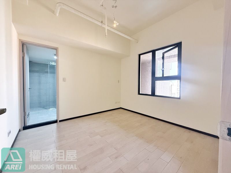 高鐵左營興富發鉑愛悅景觀三房平車