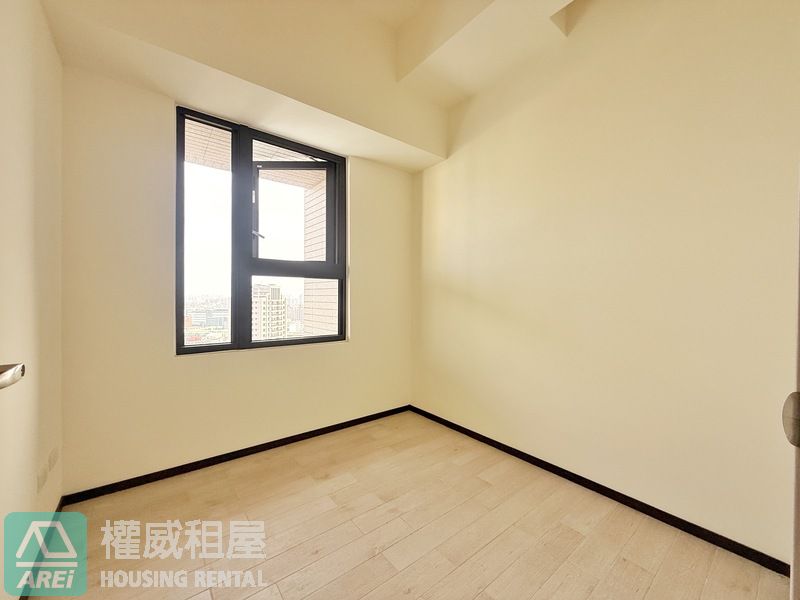 高鐵左營興富發鉑愛悅景觀三房平車