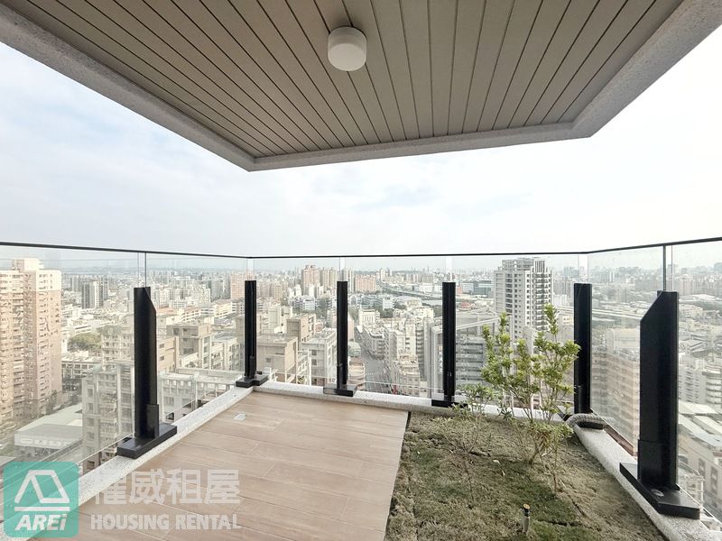 高鐵左營興富發鉑愛悅景觀三房平車