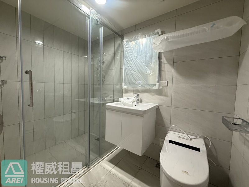 高鐵左營興富發鉑愛悅景觀三房平車