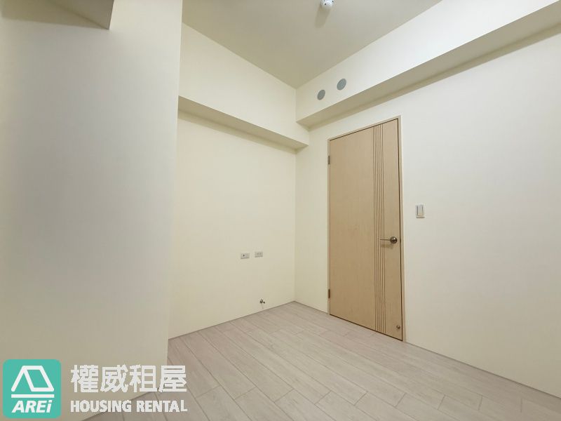 隆大鳳凰萃｜2房2衛全新空屋出租｜可租補、可寵物