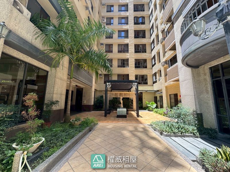 凹子底MRT京典大廈 | 舒適大3房 | 可租補