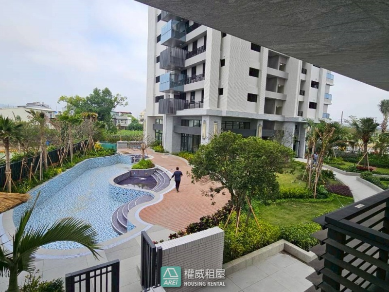 在橋科的綠海裡，築一座泳池島嶼 —— 鳳凰橋科 ONE-2+1房車位