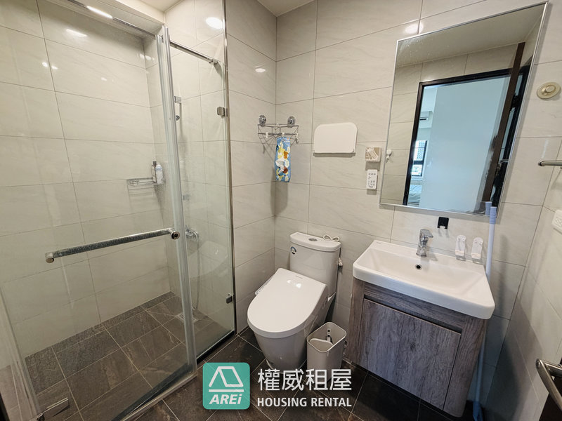 💥建工商圈｜鑫天地2｜大2房2衛｜輕軌旁 平車💥