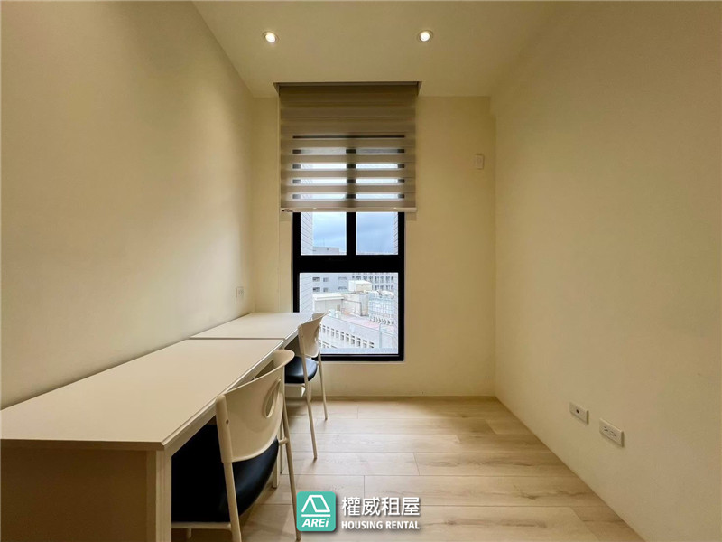 高醫郡都當代精品美景2+1房平車