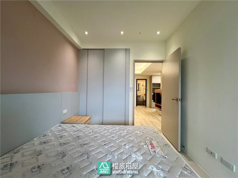 高醫郡都當代精品美景2+1房平車