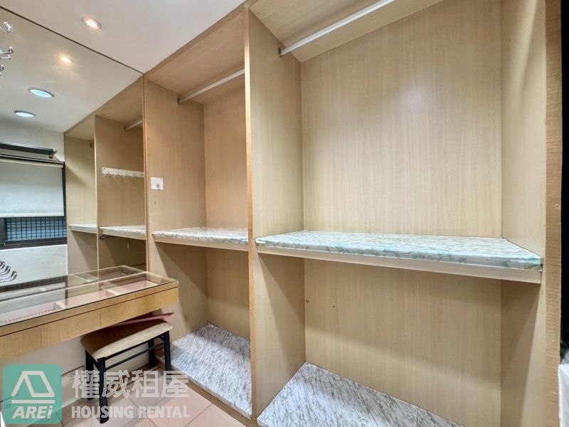 英明商圈🚈輕軌凱旋二聖｜文化馥麗3房