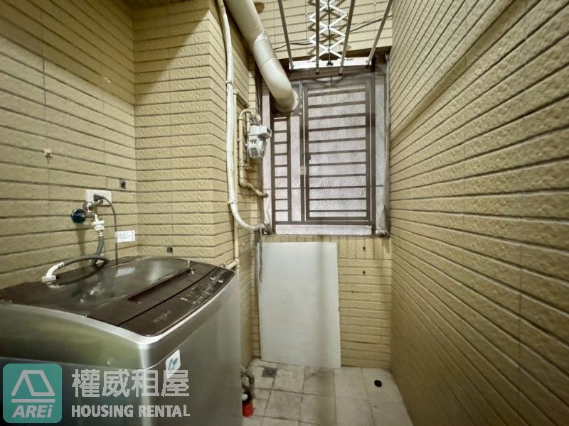 英明商圈🚈輕軌凱旋二聖｜文化馥麗3房