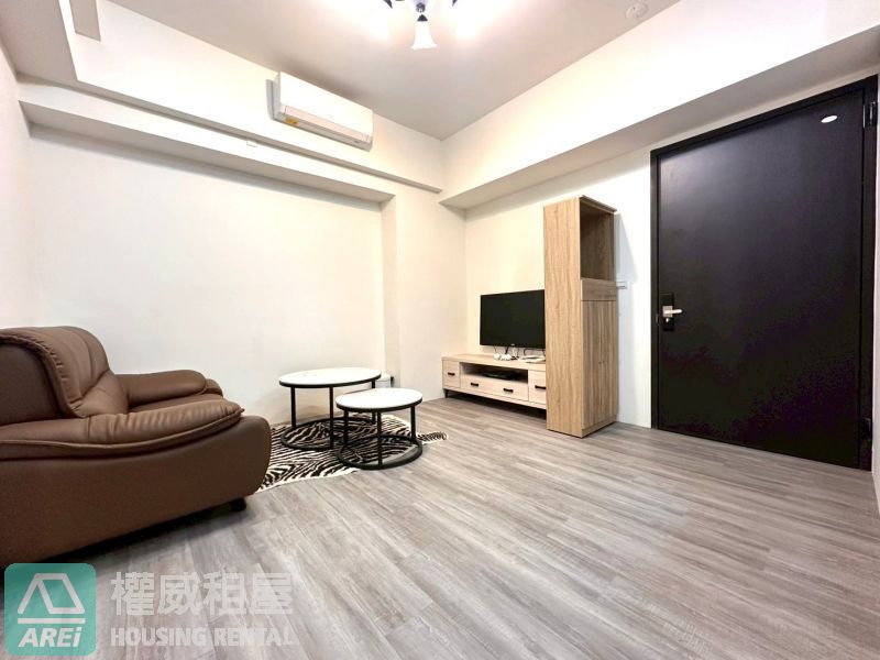 楠梓高大特區｜TOP ONE｜家具家電齊全｜可立即入住