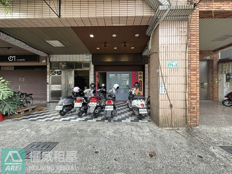 近漢神百貨一樓大空間店面