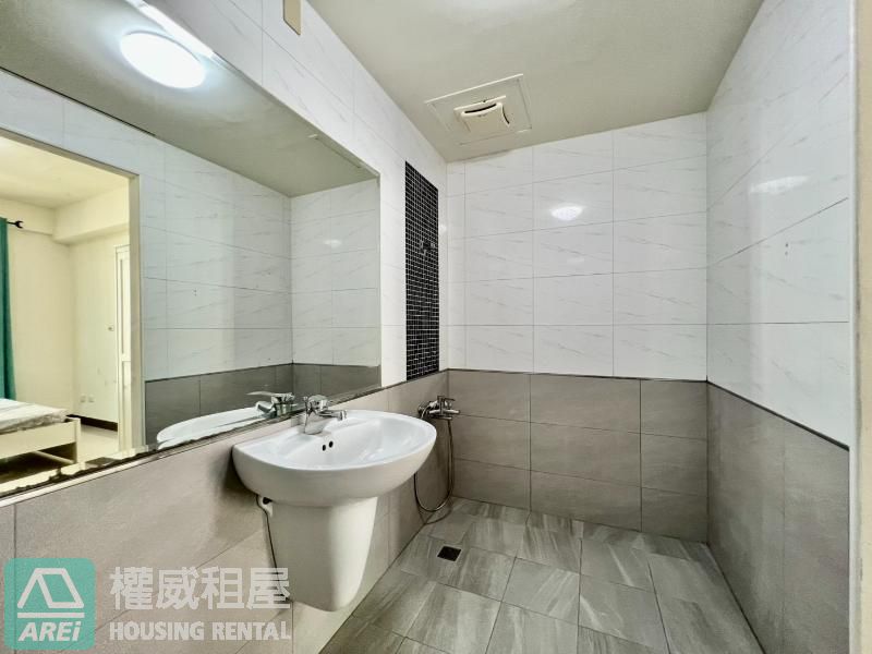 🏙️ R14 巨蛋明華・石上麗晶｜明亮三房車位