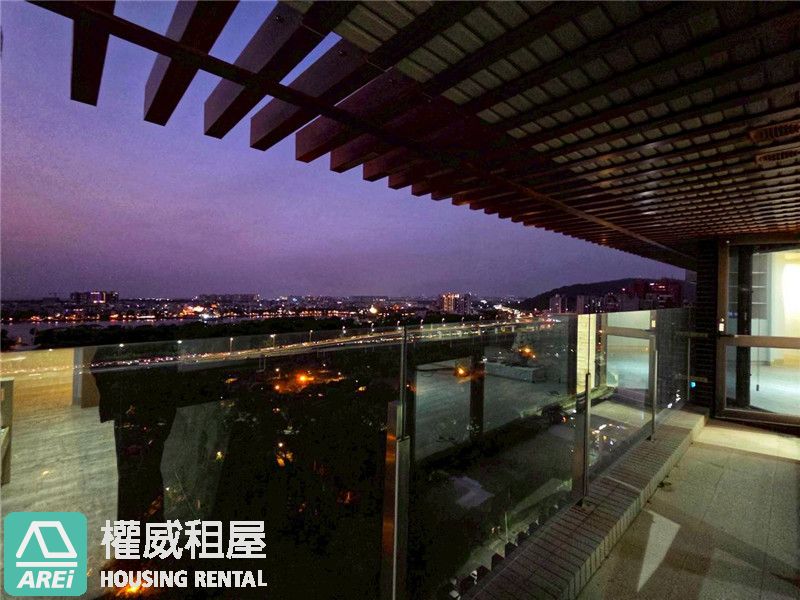 靜謐奢居 | 聯上涵景 | 擁攬山、潭、海、天四景合一，勾勒自由的畫布(詳洽帶看注意事項)