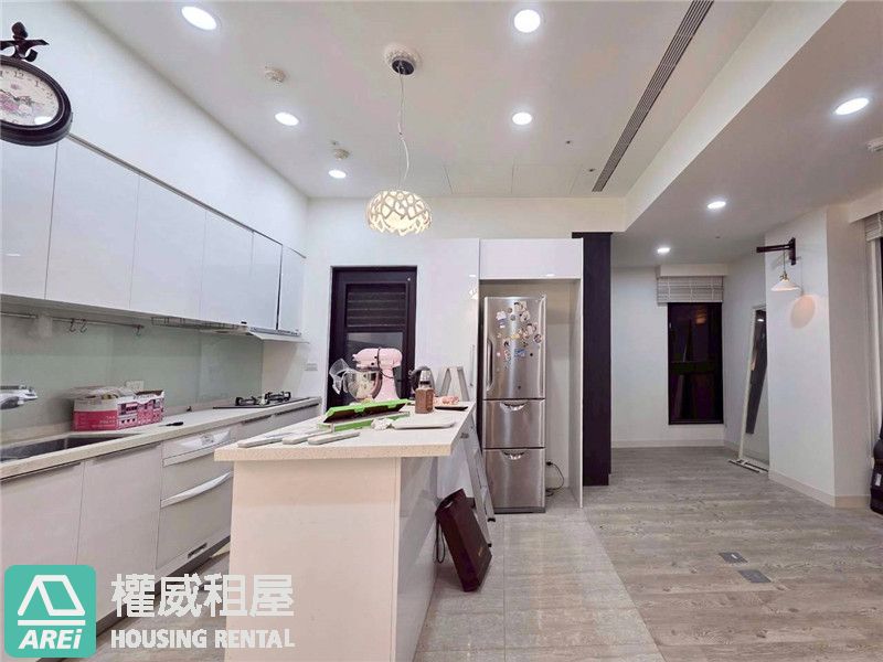 靜謐奢居 | 聯上涵景 | 擁攬山、潭、海、天四景合一，勾勒自由的畫布(詳洽帶看注意事項)