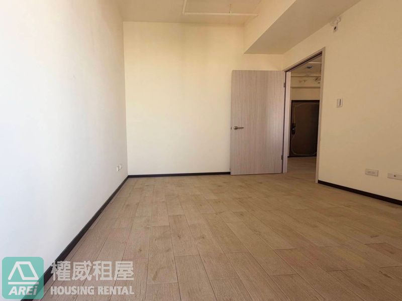 左營|興富發鉑愛悅|全新景觀兩房平車|可租補|家俱後補32F