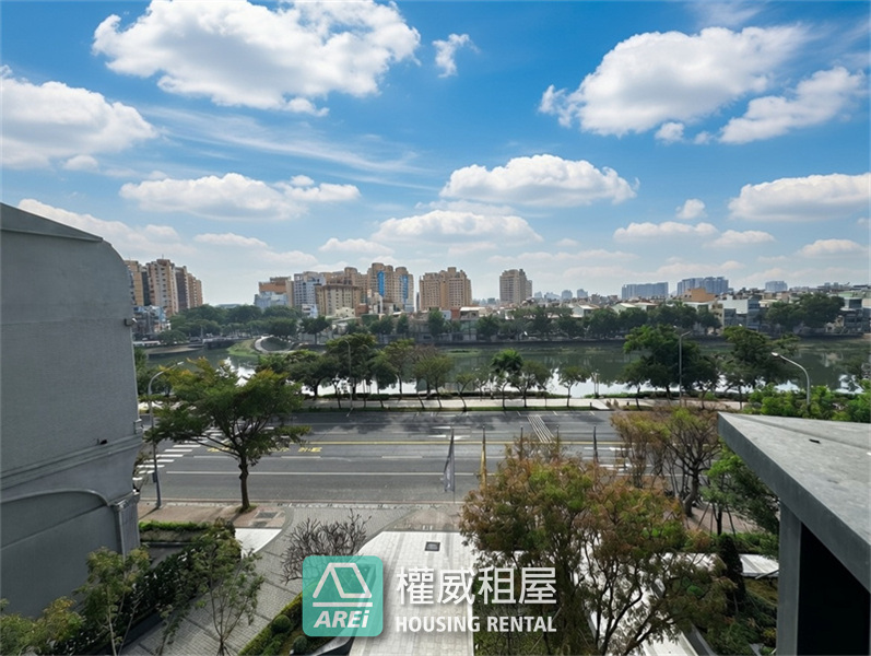 華雄交響曲｜兩房兩衛浴平車・住進河光與微風的每日序曲